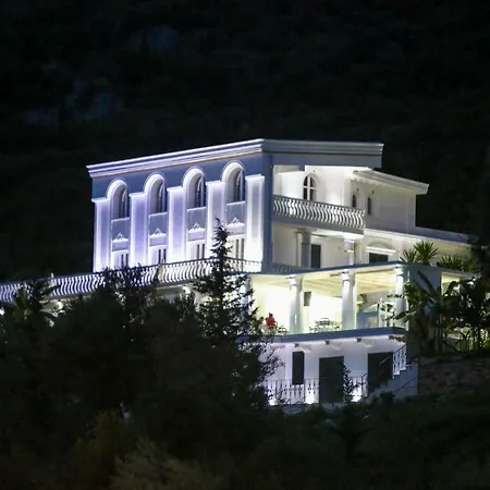 Vila Kristi * Dhërmi